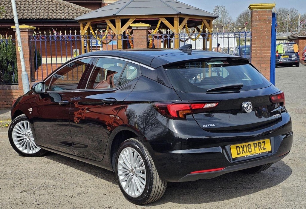 VAUXHALL ASTRA
