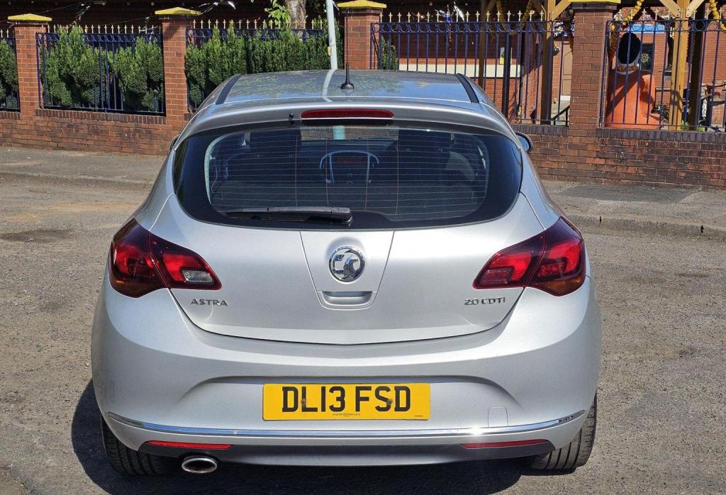 VAUXHALL ASTRA