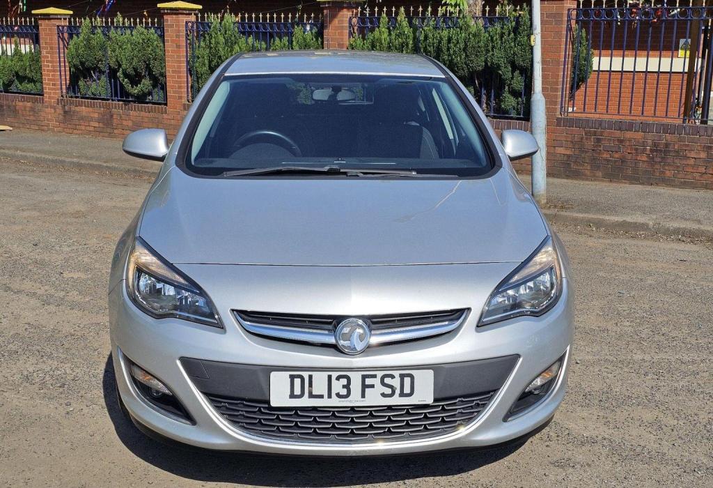 VAUXHALL ASTRA