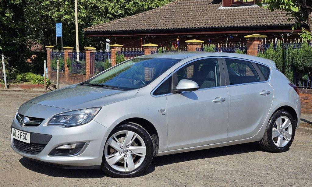 VAUXHALL ASTRA