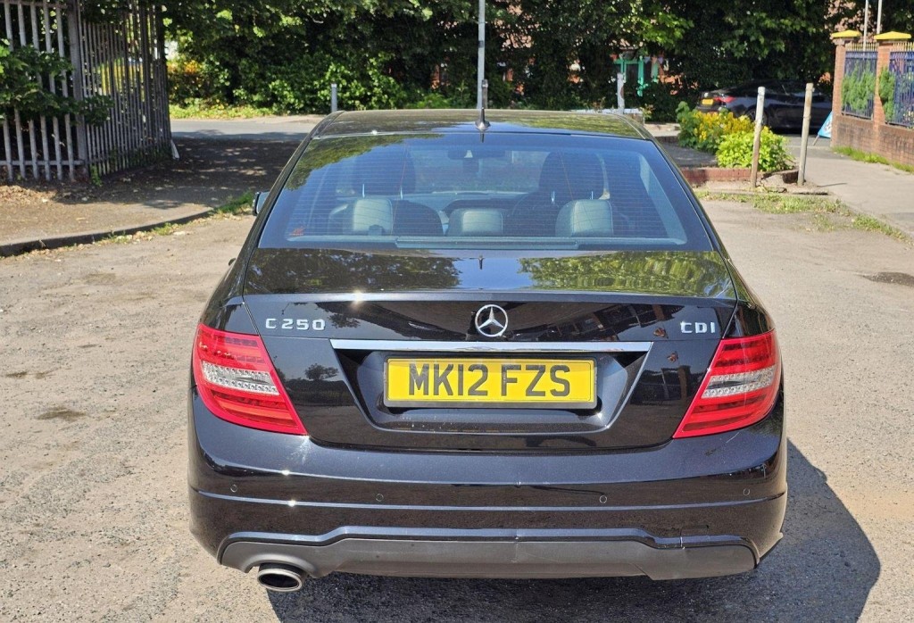 MERCEDES-BENZ C CLASS