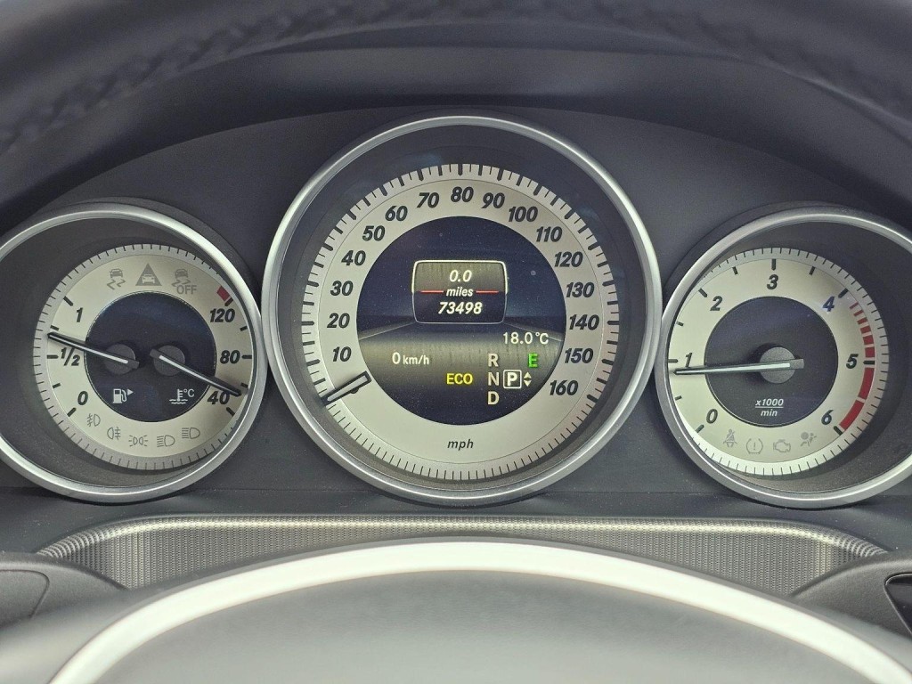 MERCEDES-BENZ E CLASS