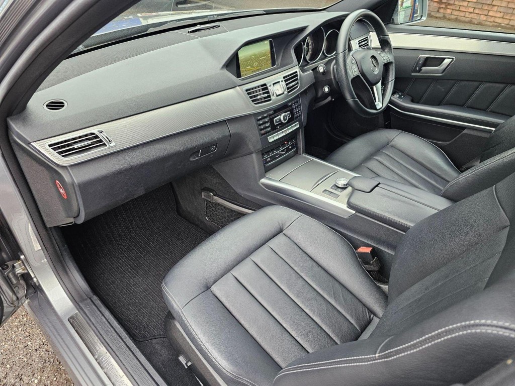 MERCEDES-BENZ E CLASS