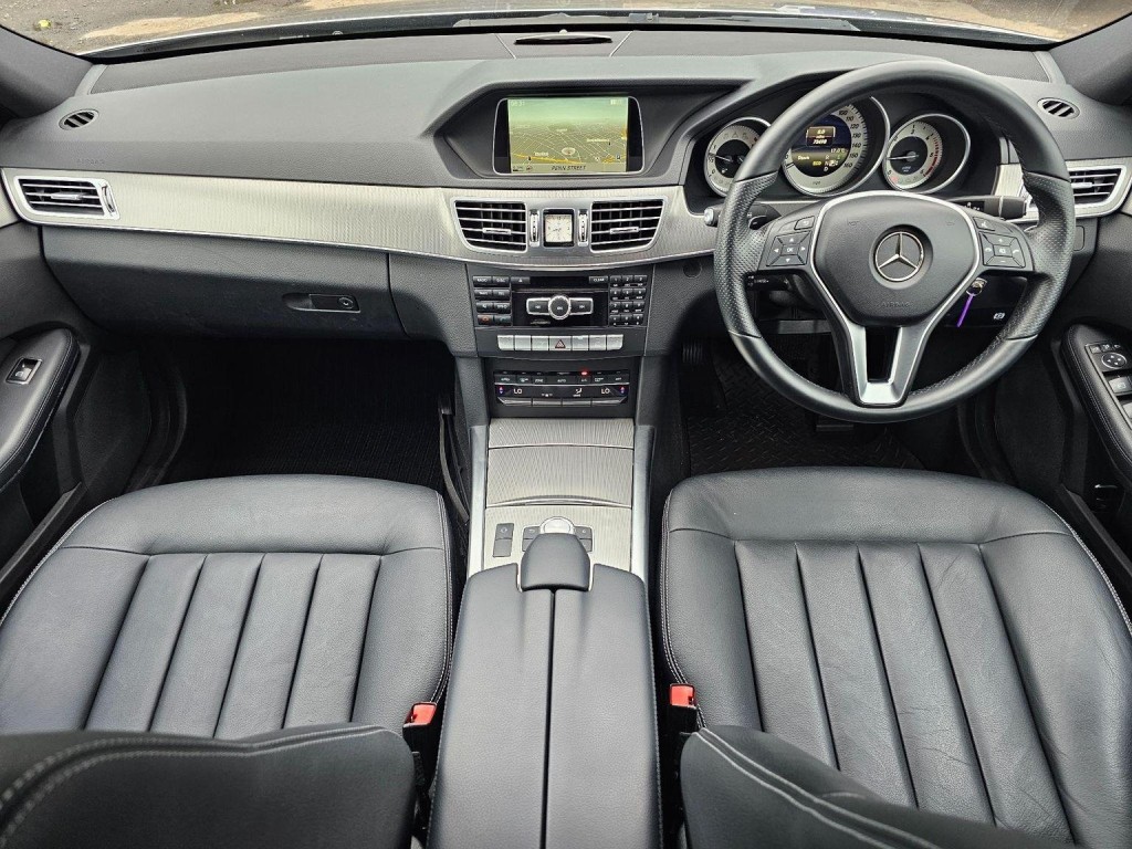 MERCEDES-BENZ E CLASS