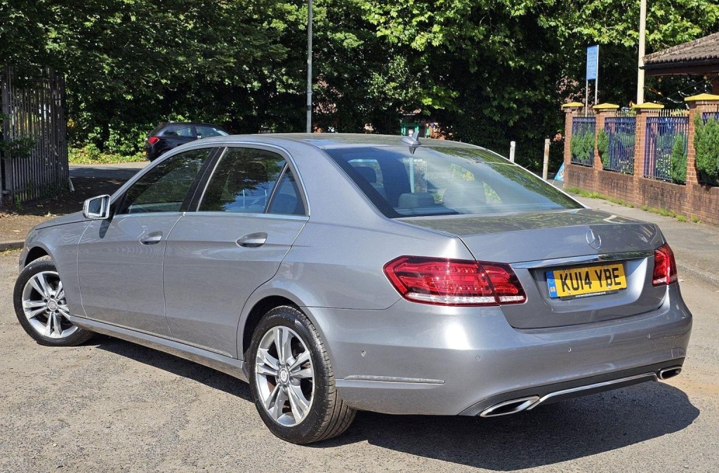 MERCEDES-BENZ E CLASS