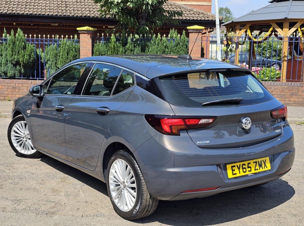 VAUXHALL ASTRA
