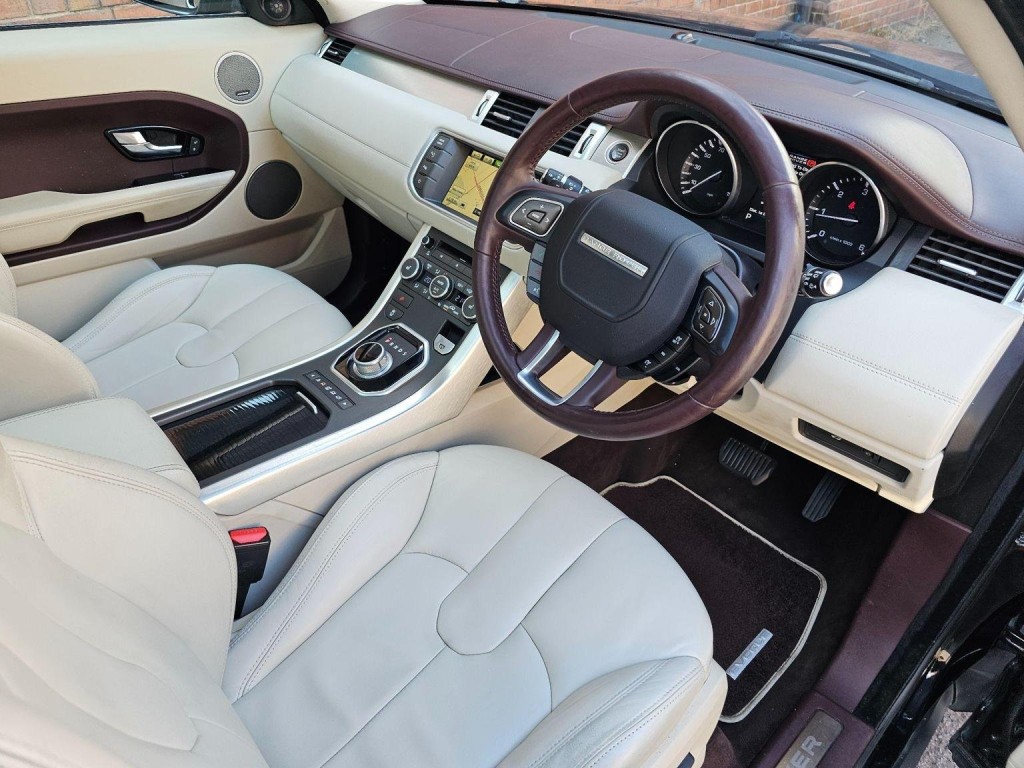 LAND ROVER RANGE ROVER EVOQUE