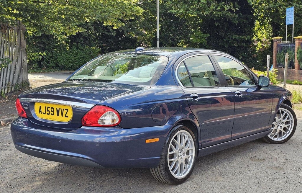 JAGUAR X-TYPE