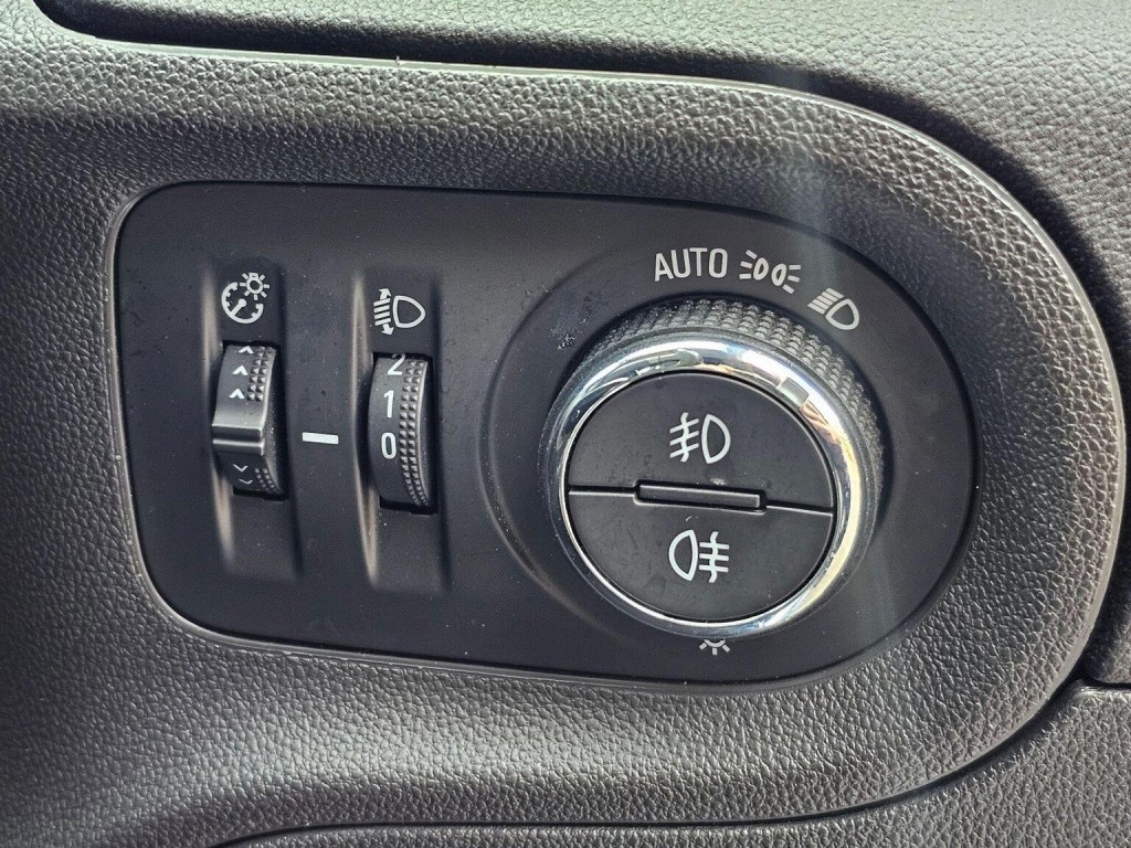 VAUXHALL GRANDLAND X