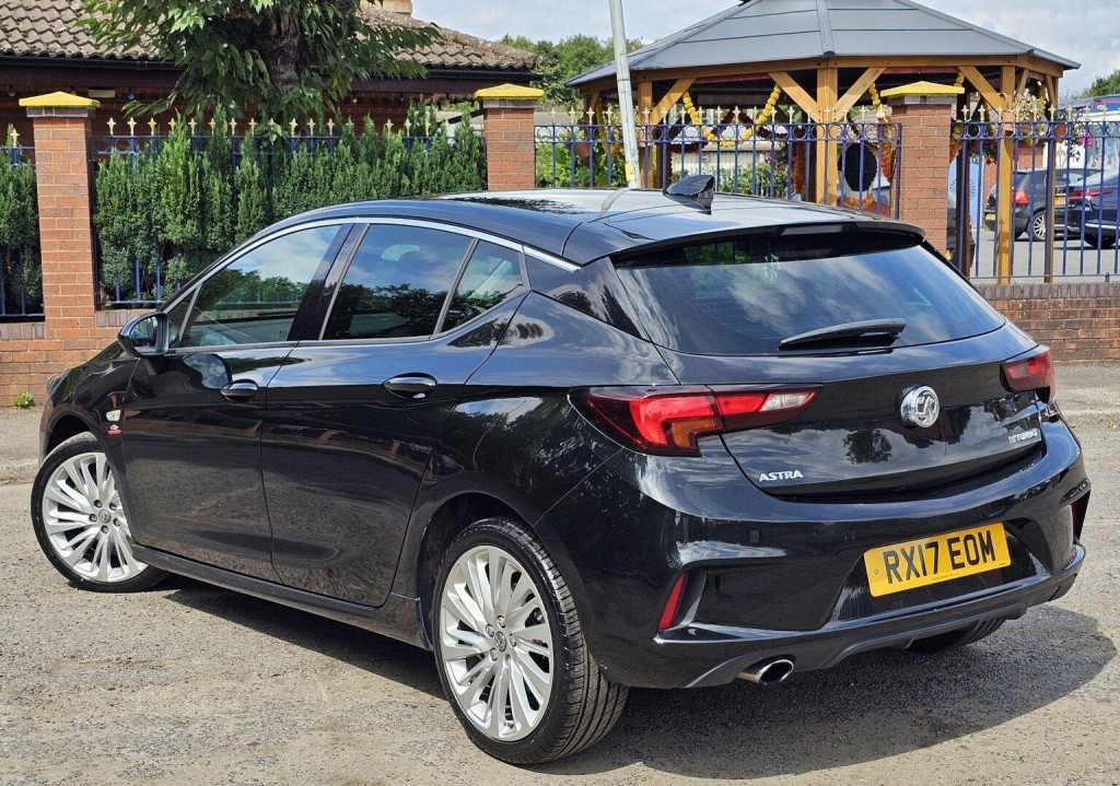 VAUXHALL ASTRA