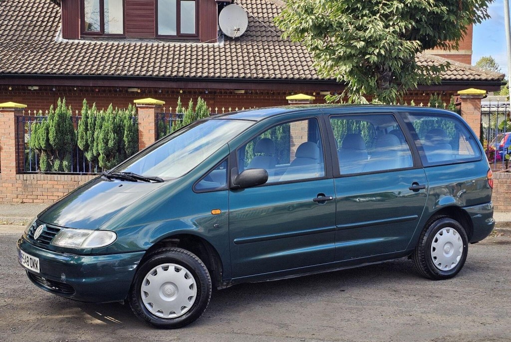 VOLKSWAGEN SHARAN