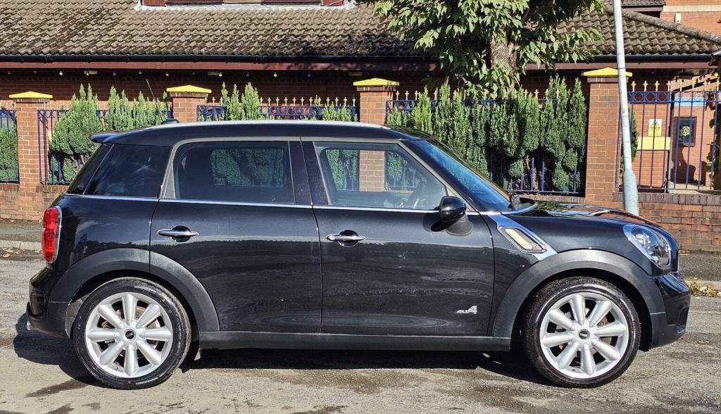 MINI COUNTRYMAN