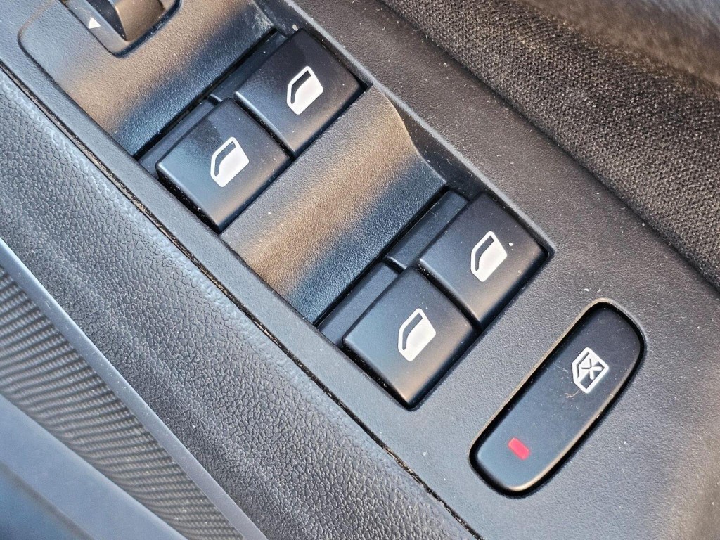 VAUXHALL CROSSLAND X