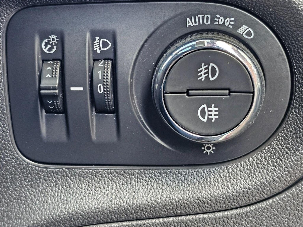 VAUXHALL GRANDLAND X