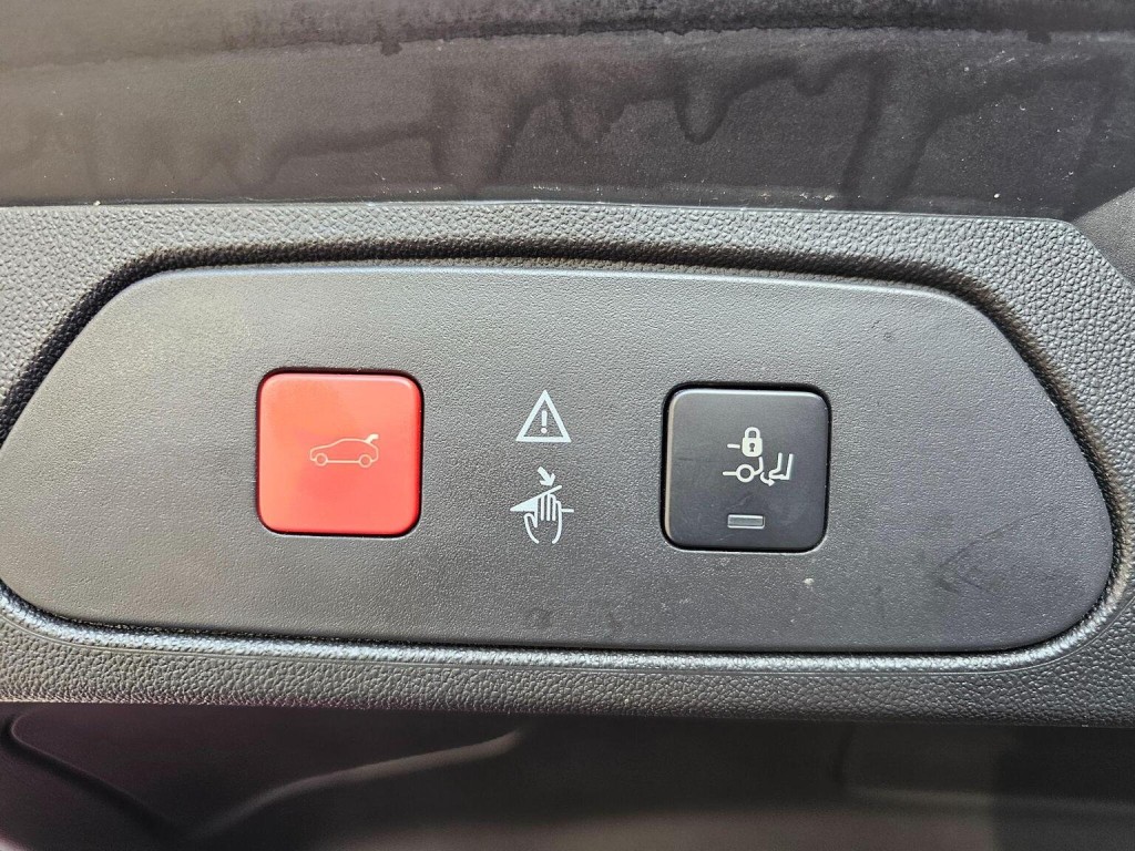 VAUXHALL GRANDLAND X