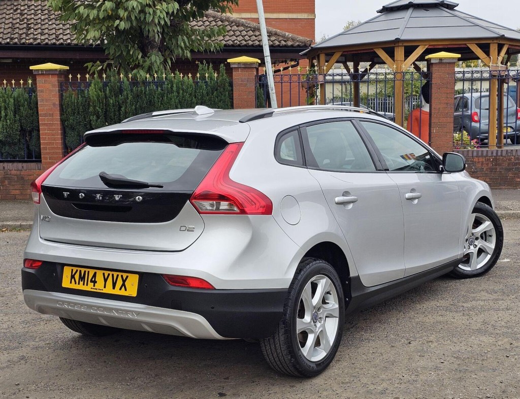 VOLVO V40 CROSS COUNTRY