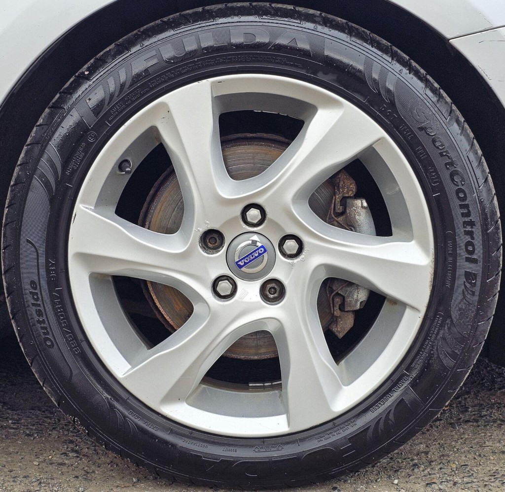 VOLVO V40 CROSS COUNTRY