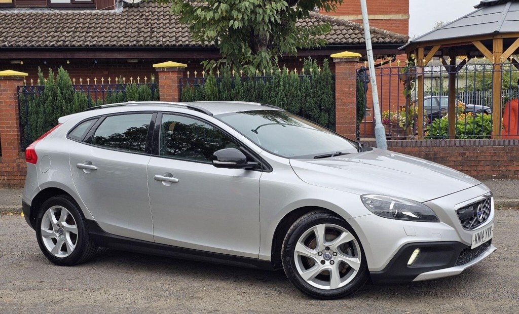 VOLVO V40 CROSS COUNTRY
