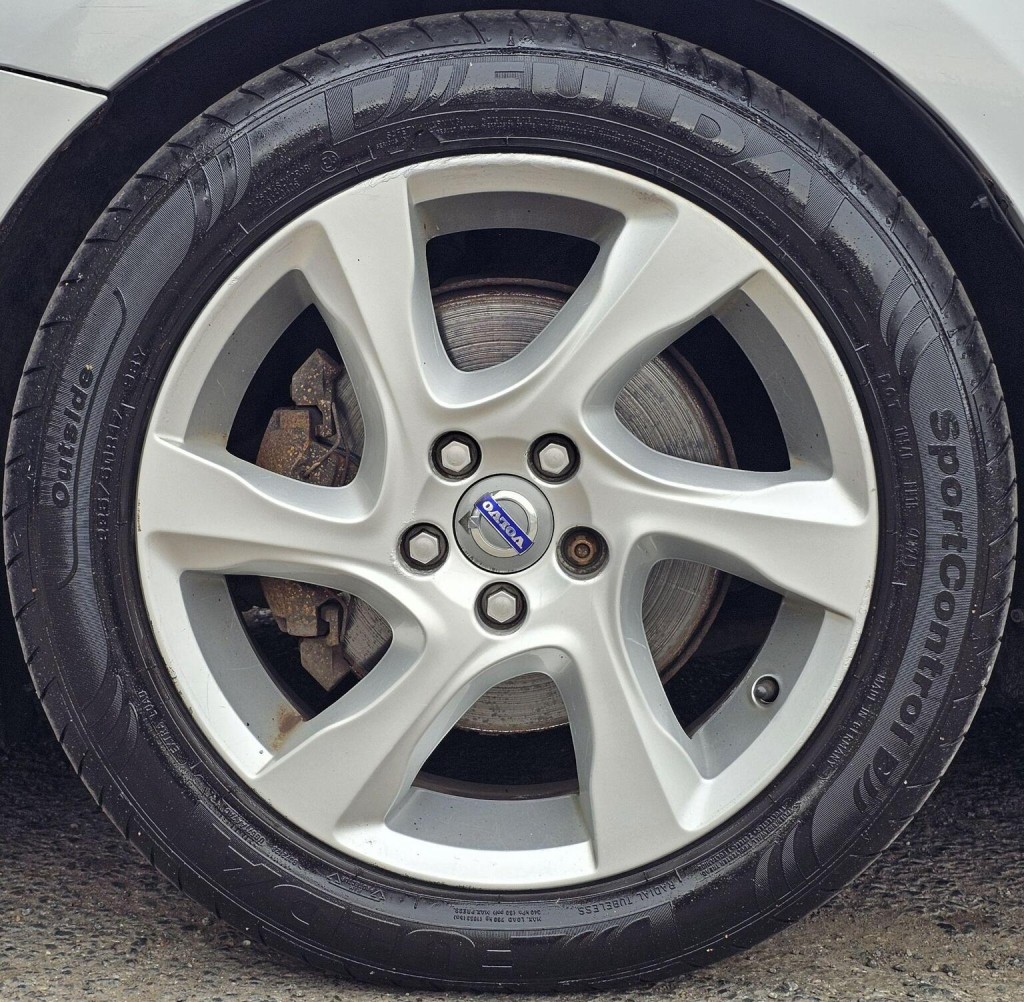 VOLVO V40 CROSS COUNTRY