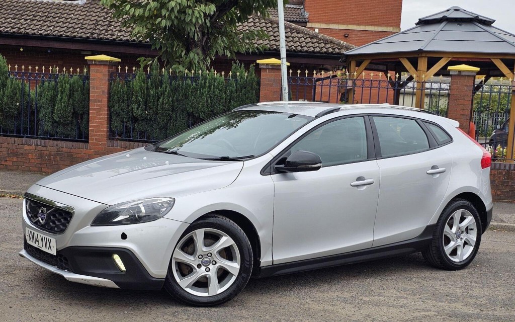 VOLVO V40 CROSS COUNTRY