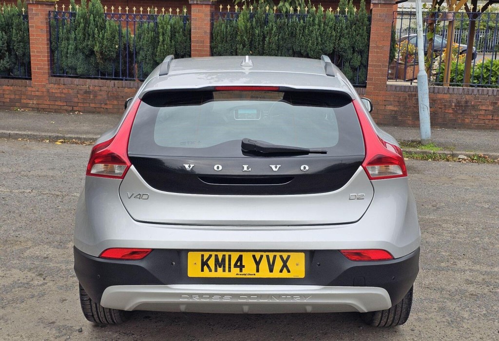 VOLVO V40 CROSS COUNTRY