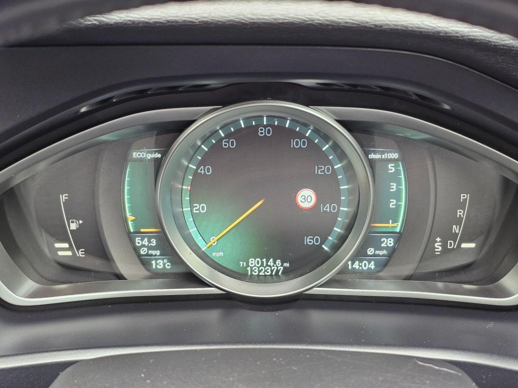 VOLVO V40 CROSS COUNTRY