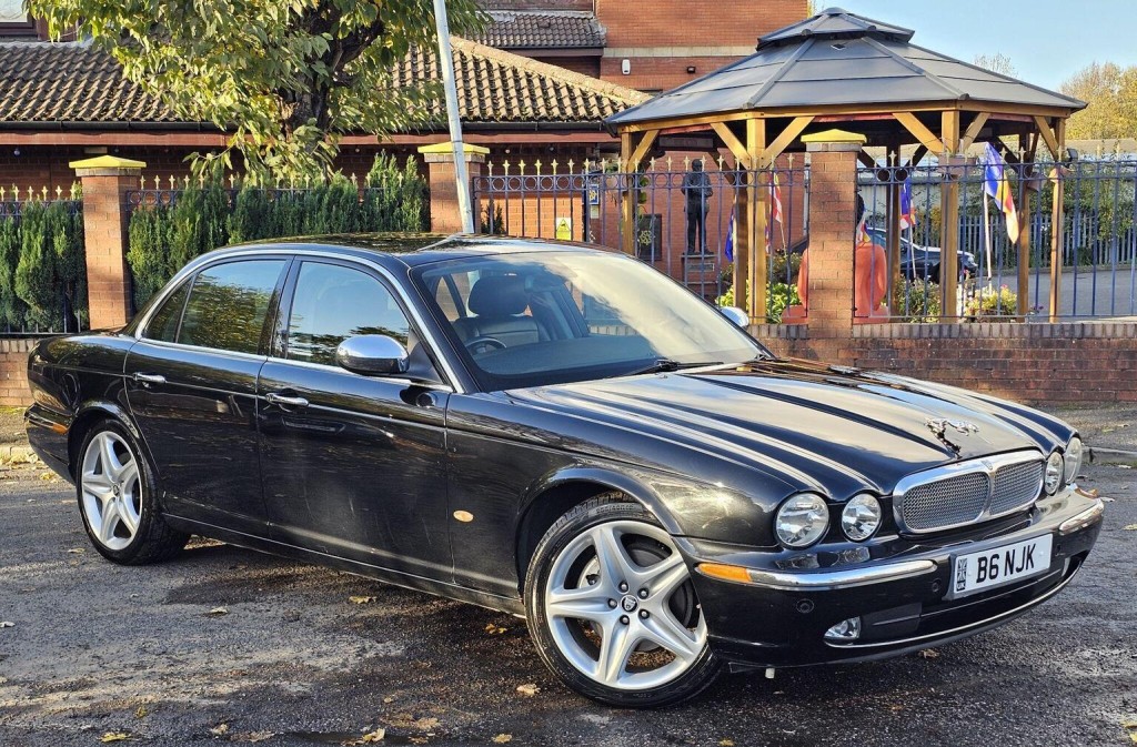 JAGUAR XJ