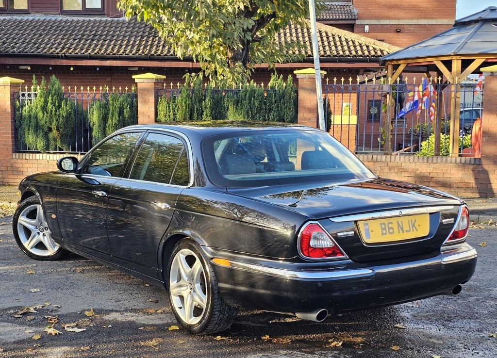 JAGUAR XJ