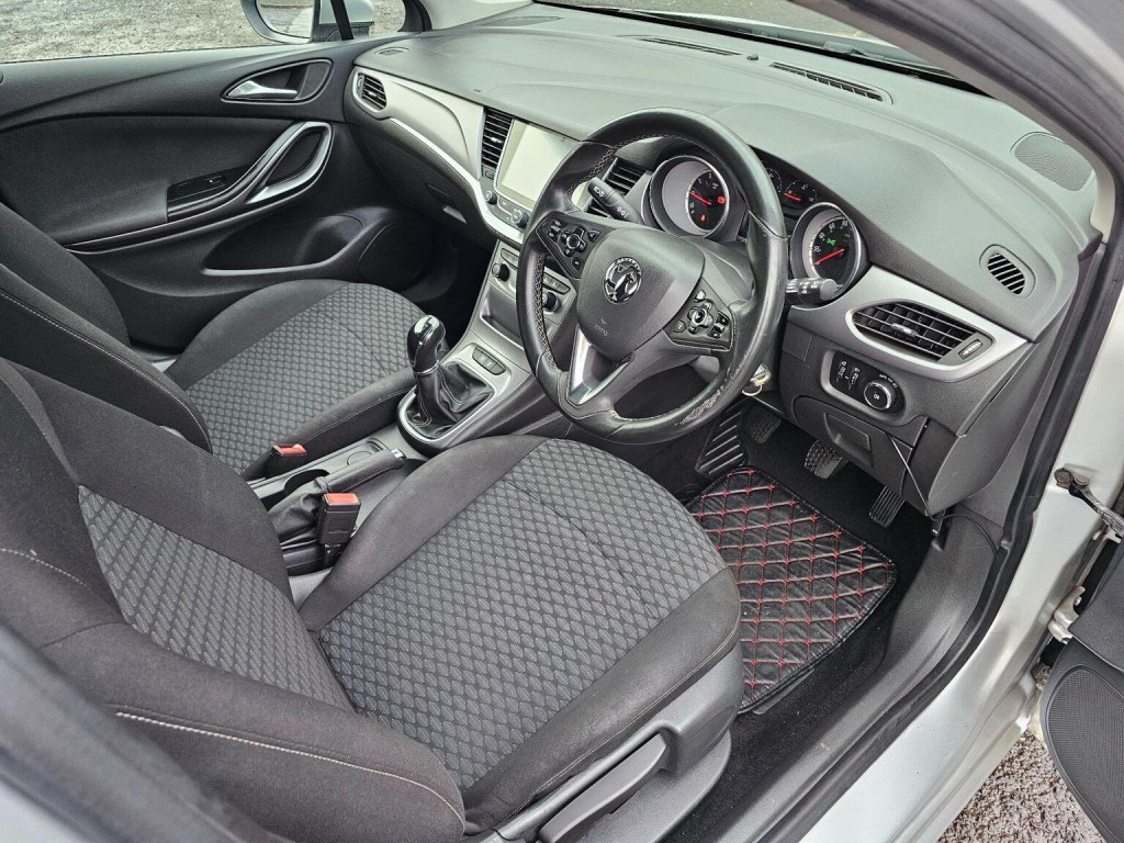 VAUXHALL ASTRA