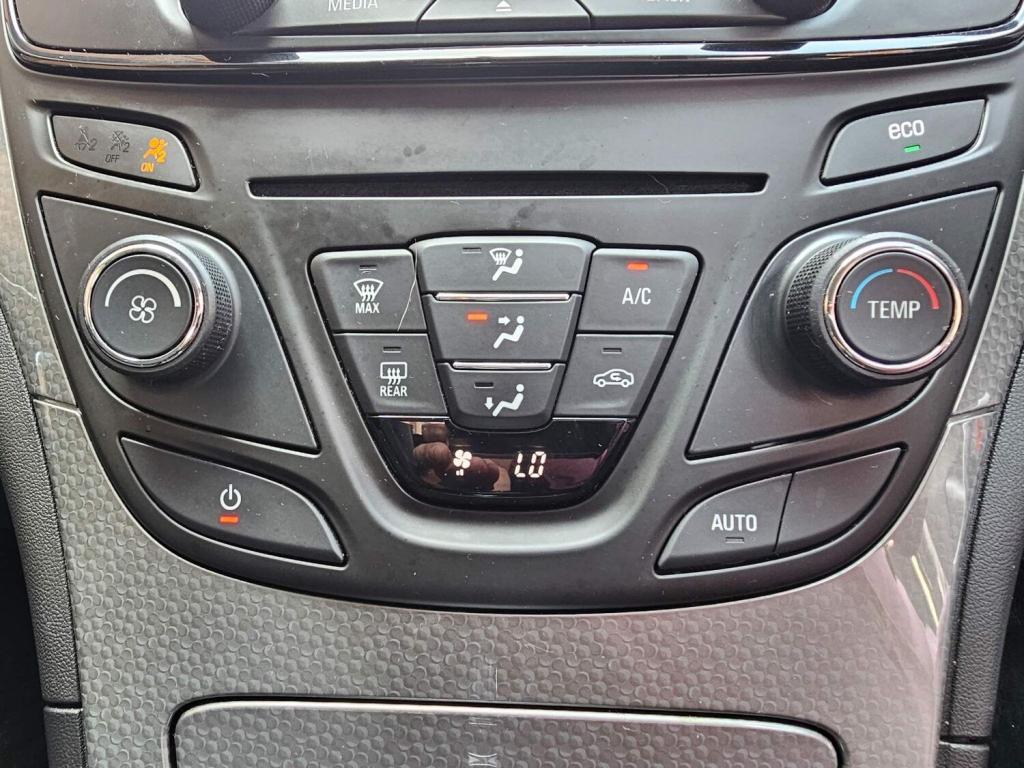 VAUXHALL INSIGNIA