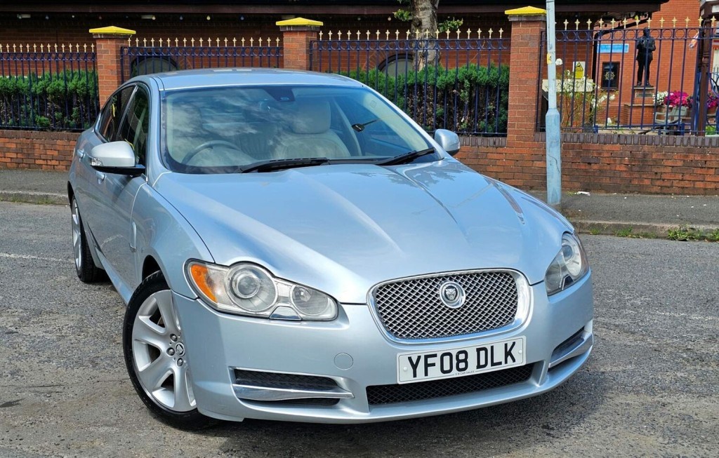 JAGUAR XF