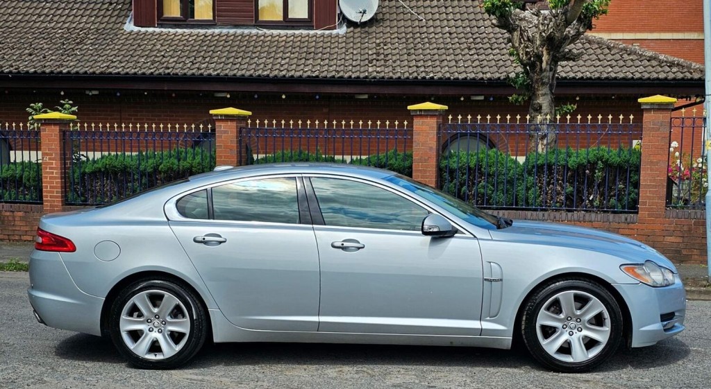 JAGUAR XF