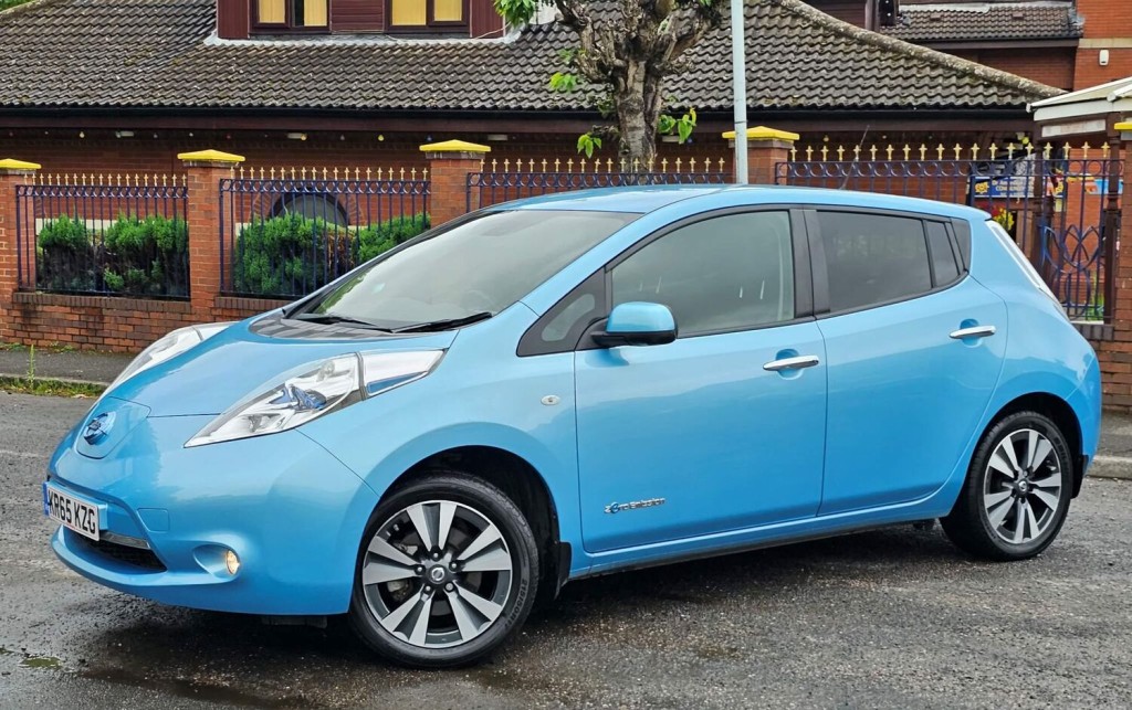 NISSAN LEAF