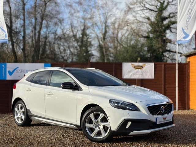 VOLVO V40 CROSS COUNTRY 2.0 D4 Lux Nav Auto Euro 6 (s/s) 5dr