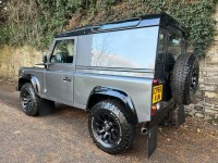 LAND ROVER DEFENDER 90