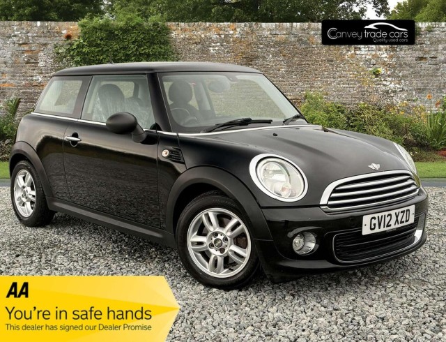 MINI HATCH