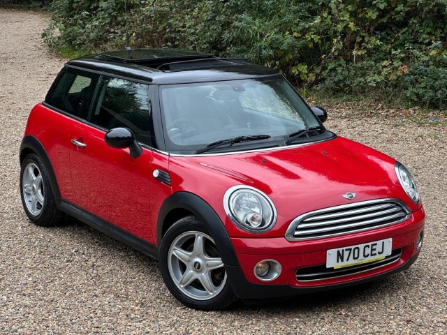 MINI HATCH
