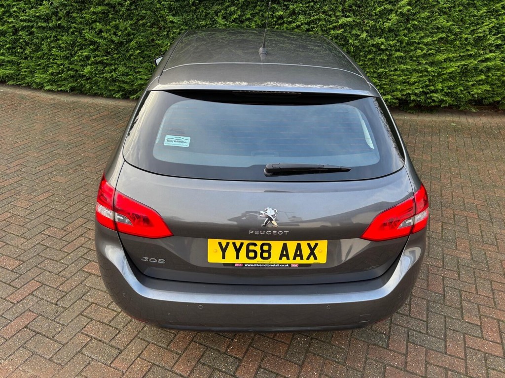 PEUGEOT 308