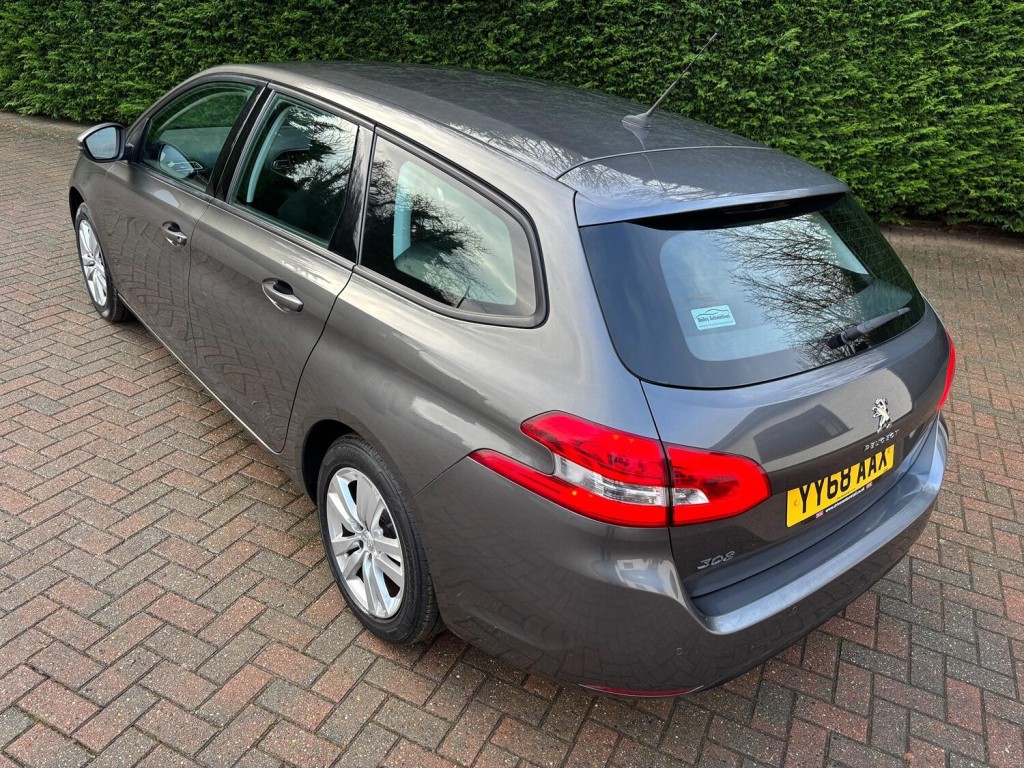 PEUGEOT 308