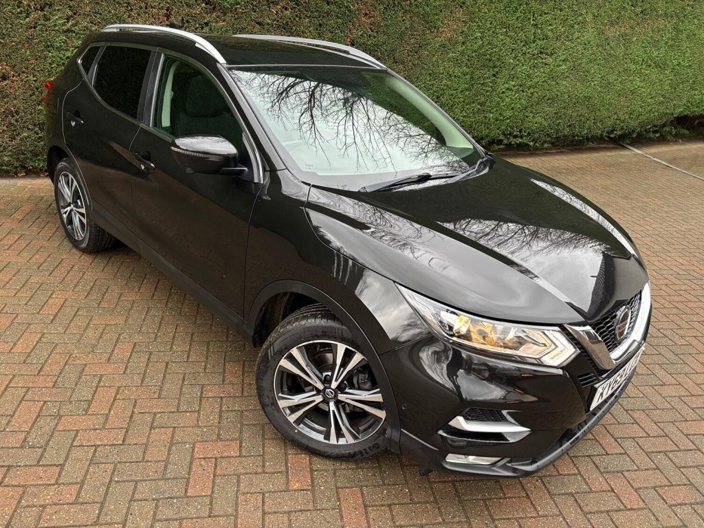 View NISSAN QASHQAI 1.3 DIG-T N-Connecta