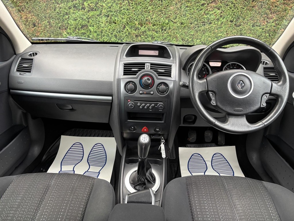 View RENAULT MEGANE 1.6 VVT Dynamique