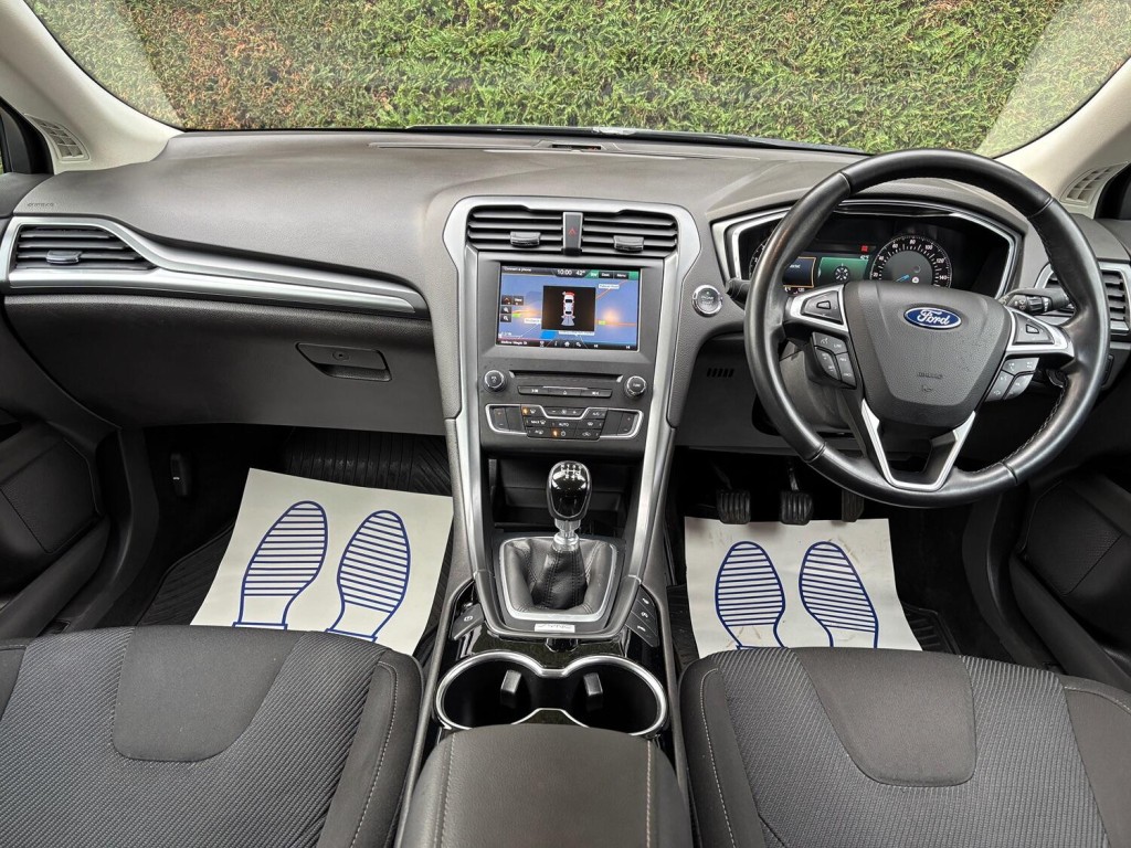 View FORD MONDEO 2.0 TDCi Titanium