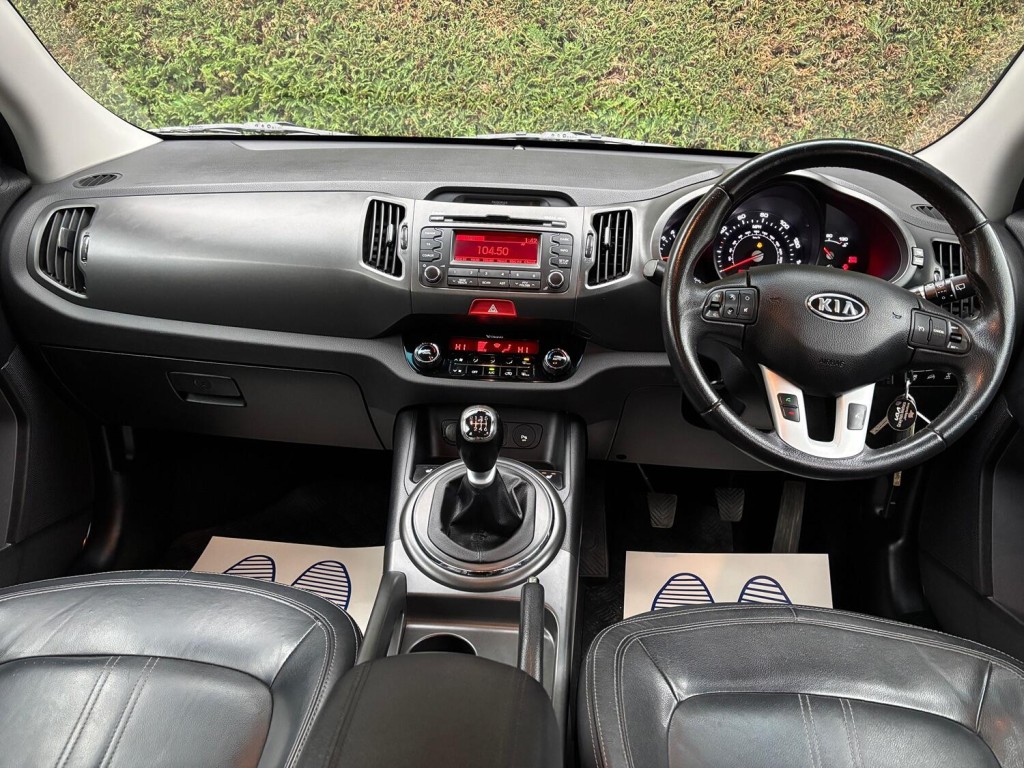 View KIA SPORTAGE 2.0 CRDi First Edition