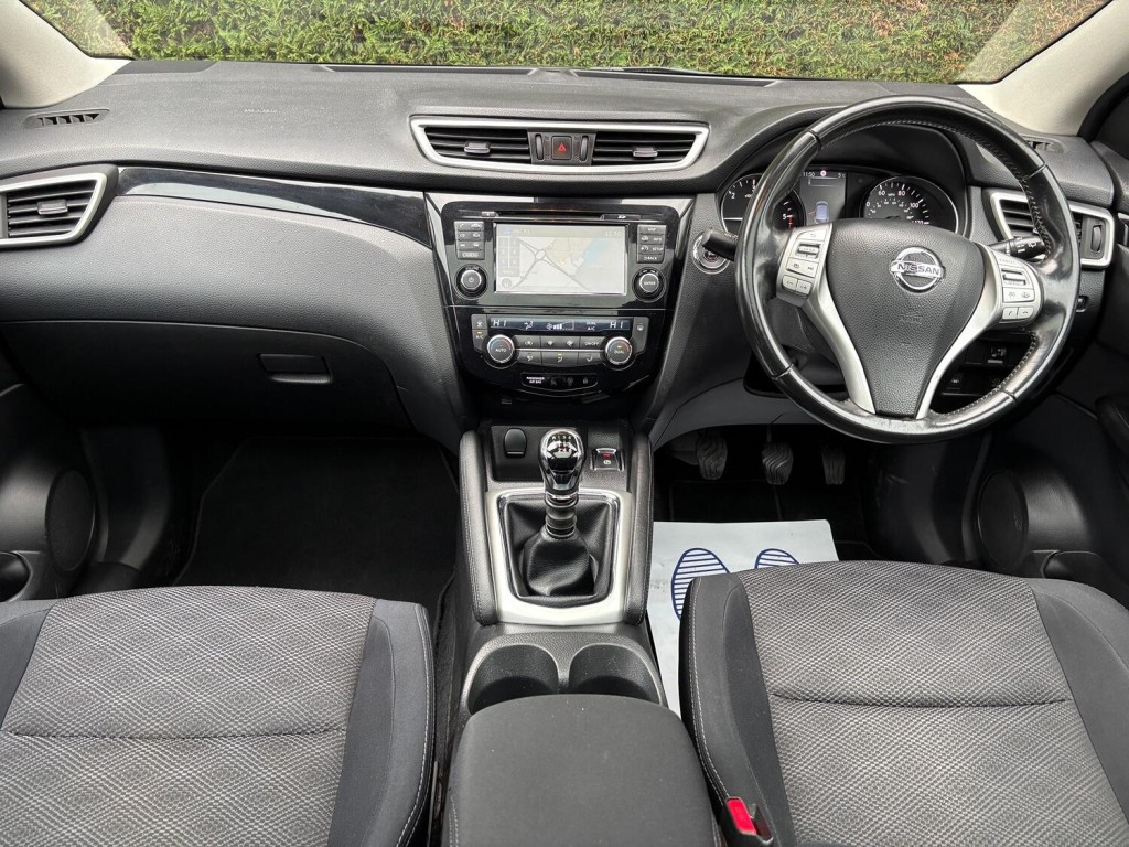 View NISSAN QASHQAI 1.5 dCi Acenta Premium