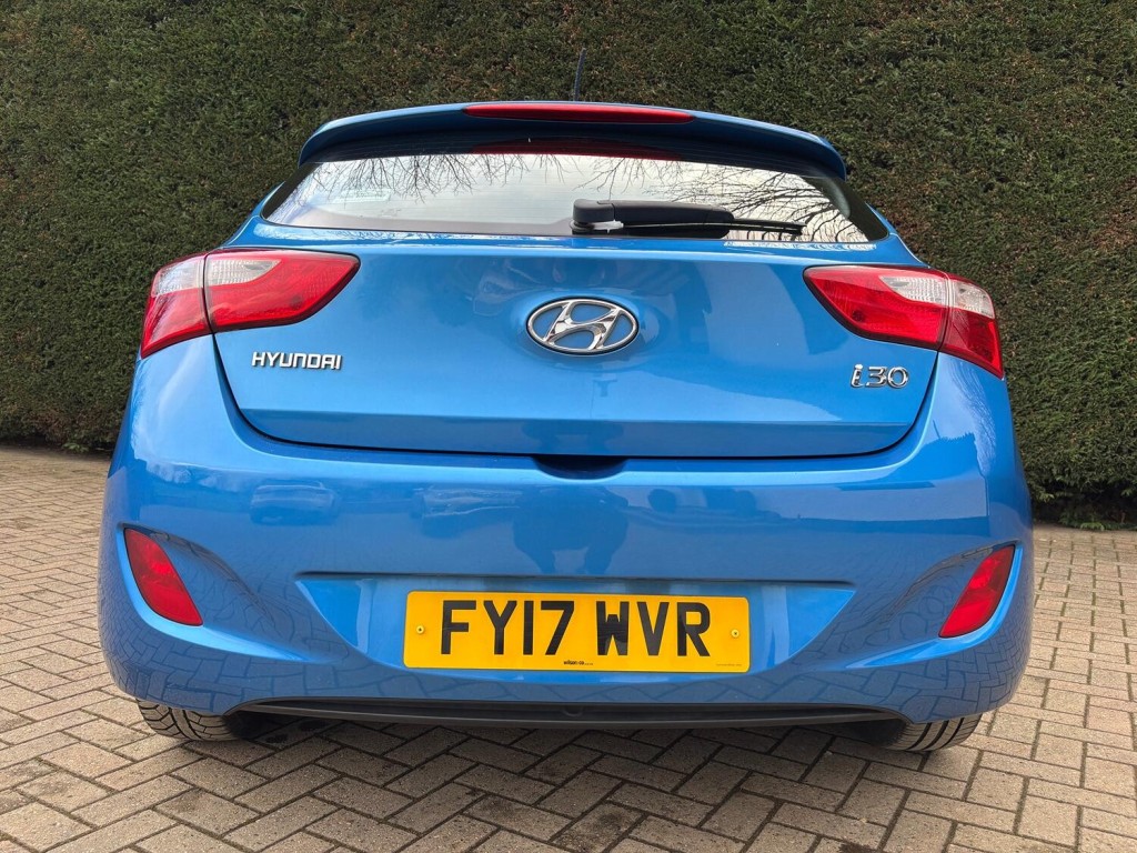 HYUNDAI I30