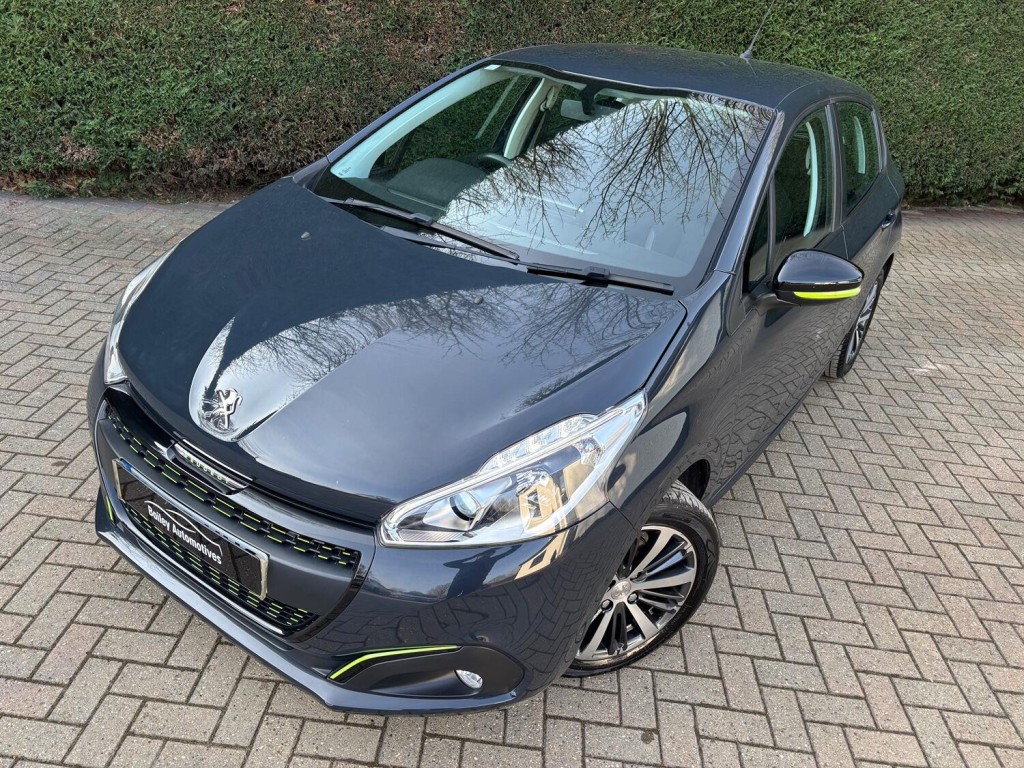 View PEUGEOT 208 1.2 PureTech Active Design Lime