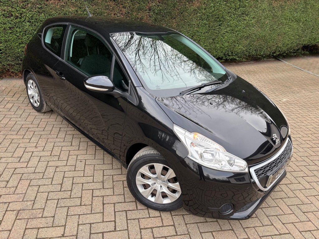 View PEUGEOT 208 1.4 HDi Access+