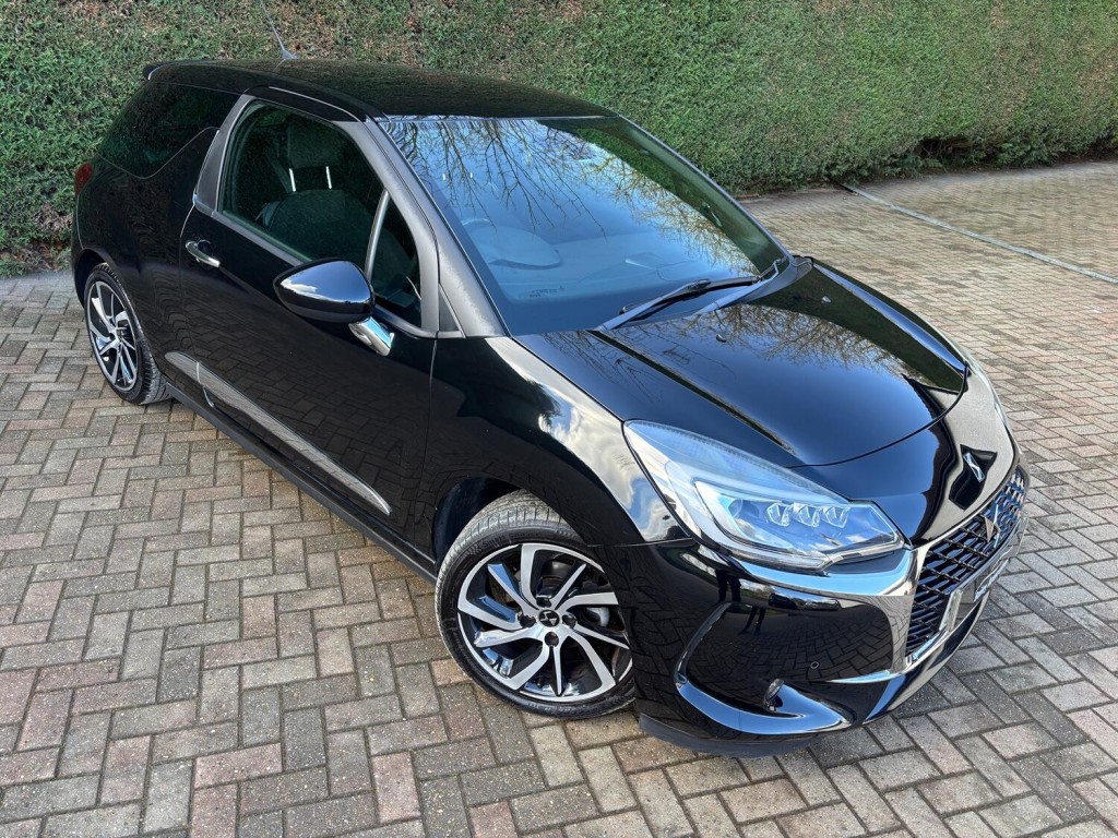 View DS AUTOMOBILES DS 3 1.2 PureTech Prestige