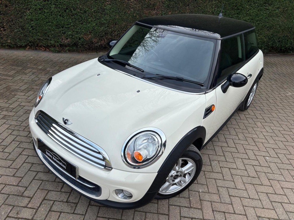 View MINI HATCH 1.6 Cooper D Hatch