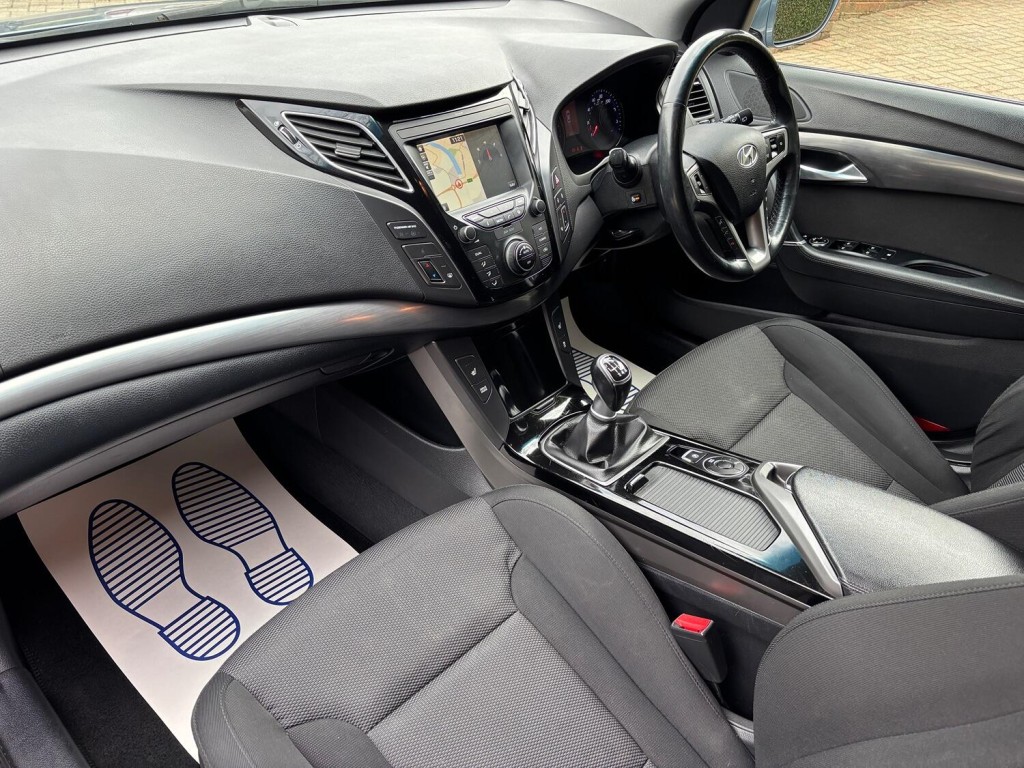 HYUNDAI I40